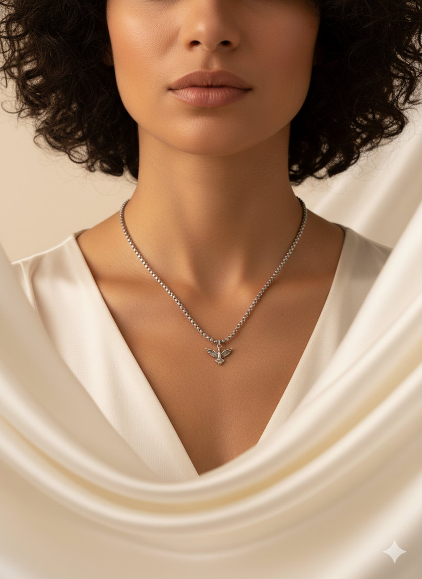 Güvercin Charm Kolye – Gümüş Kutu Zincir, Minimalist